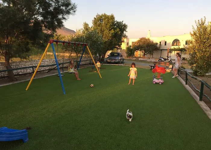 Anemones Studios&suites - Onar Collection Apartahotel Molos (Paros)