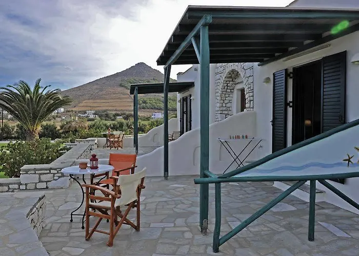 Anemones Studios&suites - Onar Collection Apartahotel Molos (Paros)